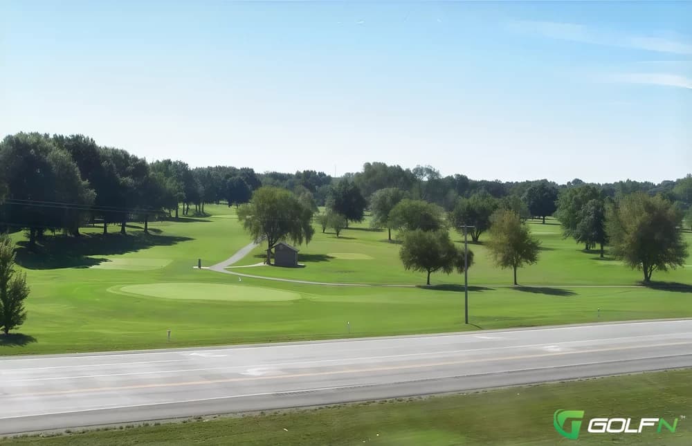 Four Oaks Golf Course in Pittsburg, Kansas — public, 18-hole golf course