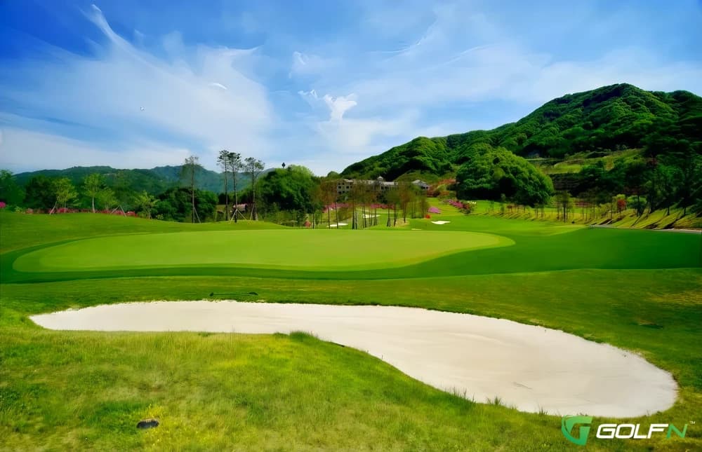 Lake - Lee & Lee Country Club in Gapyeong, Gyeonggido — public, 18-hole golf course