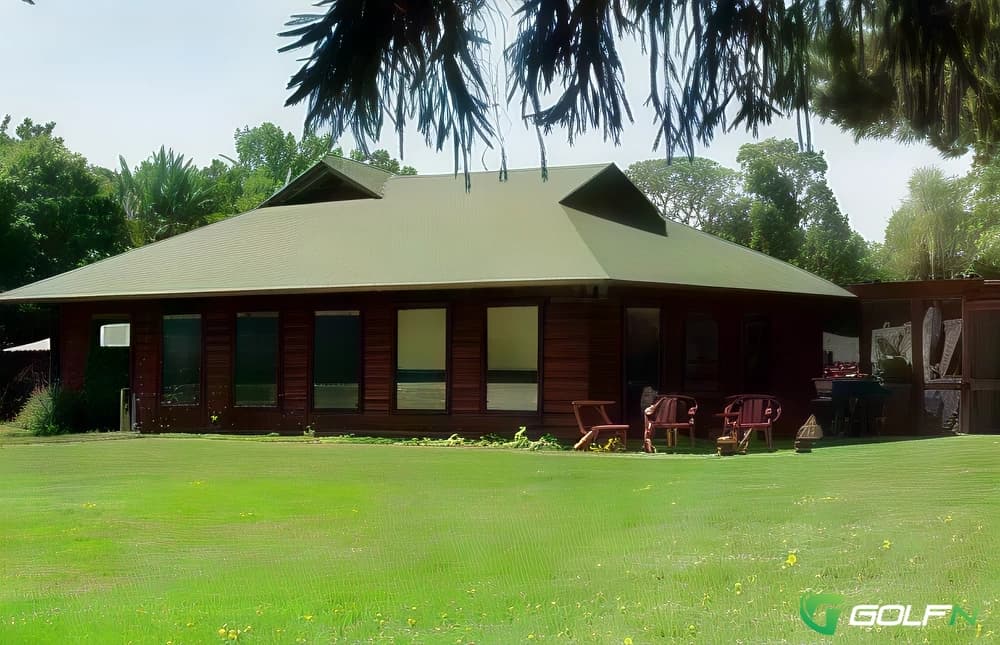 Menomonie Golf & Country Club in Menomonie, Wisconsin — semi-private, 9-hole golf course