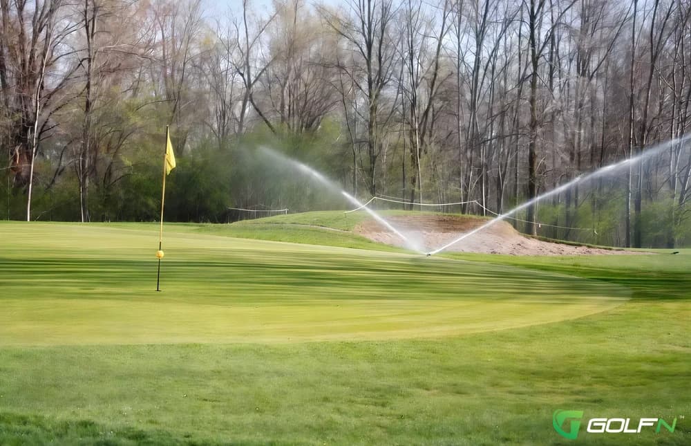 Highland Ridge Golf Club in De Pere, Wisconsin — public, 18-hole golf course, designed by R. A. Becker