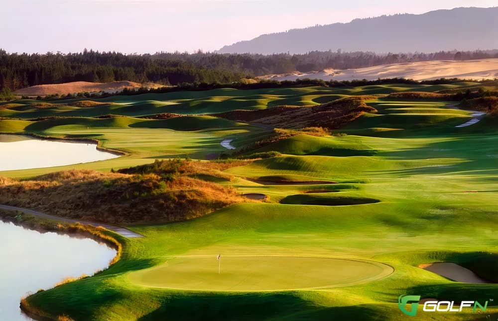 Florence Golf Links in Florence, Oregon — public, 18-hole golf course, designed by Rees Jones (1993)