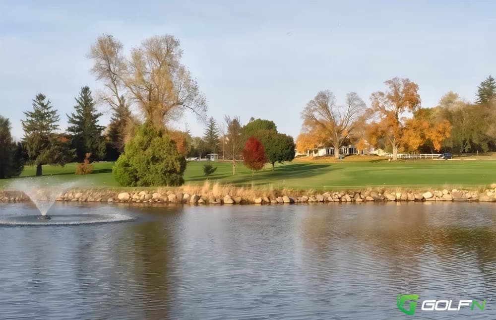 Irv Warren Memorial Golf Course in Waterloo, Iowa — public, 18-hole golf course
