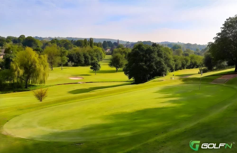 Wells (Somerset) Golf Club in Wells, England — semi-private, 18-hole golf course