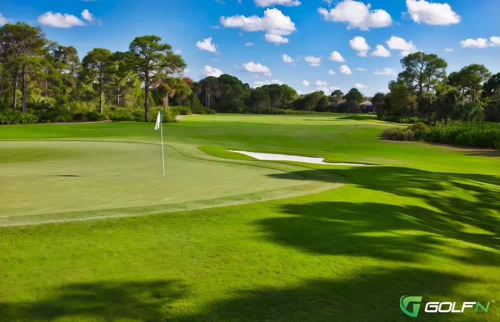 Castle Bay Country Club in Hampstead, North Carolina — semi-private, 18-hole golf course