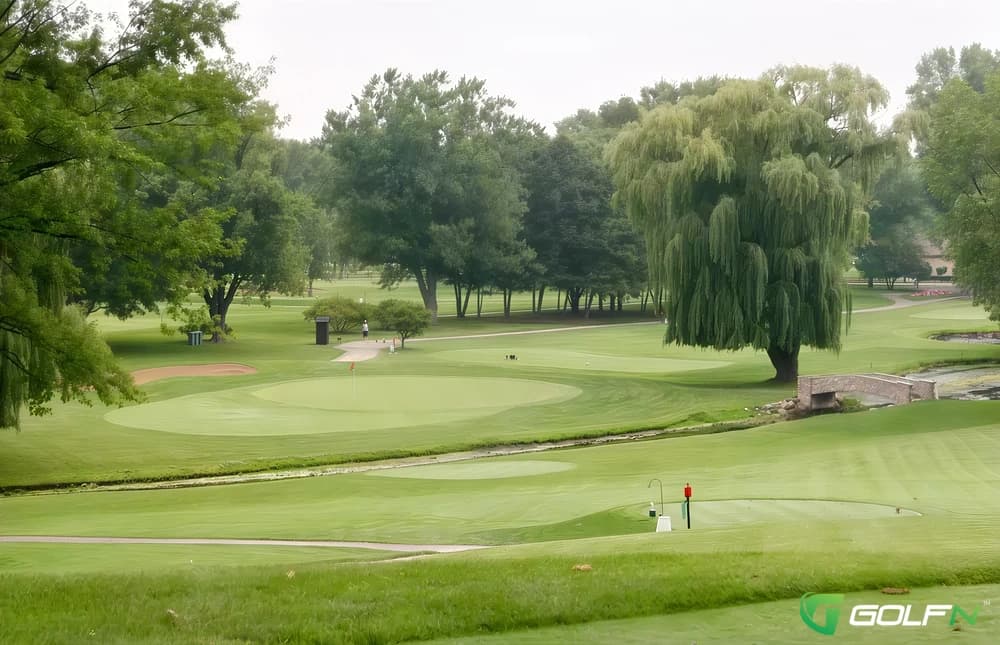 Mchenry Country Club in McHenry, Illinois — private, 18-hole golf course, designed by Bob Lohmann