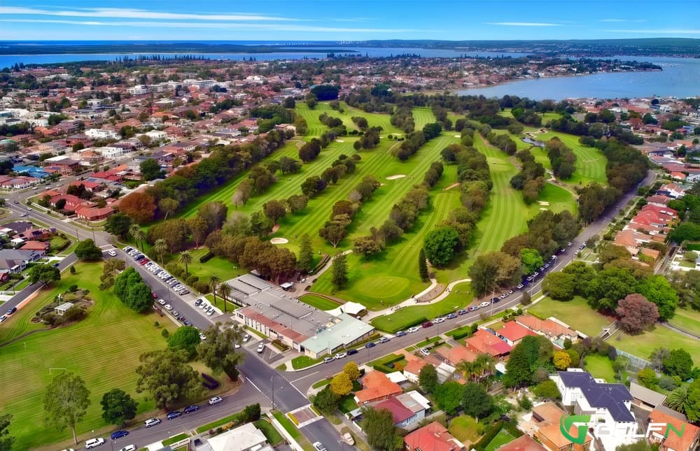 Beverley Park Golf Club in Beverly Park , New South Wales β public, 18-hole golf course, designed by James Wilcher (2016)
