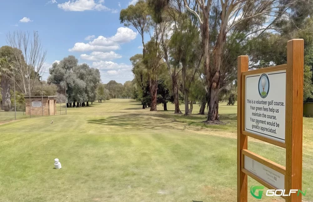 Gulgong Golf Club in Gulgong, New South Wales β public, 18-hole golf course