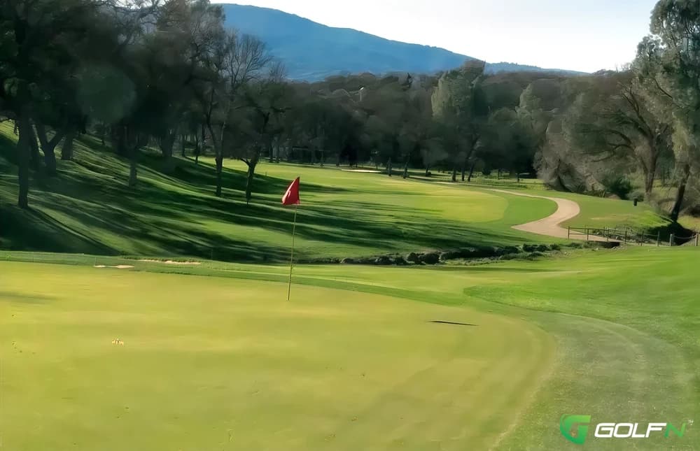 Hidden Valley Lake Golf & Country Club in Hidden Valley Lake, California — semi-private, 18-hole golf course, designed by William F. Bell (1965)