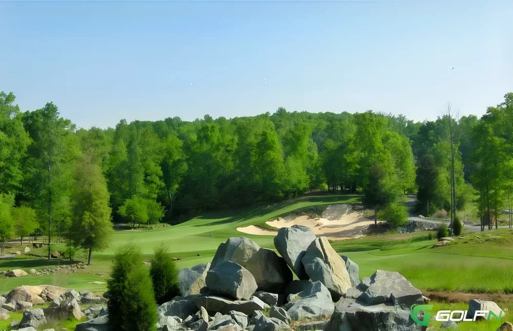 Tot Hill Farm Golf Club in Asheboro, North Carolina — semi-private, 18-hole golf course, designed by Mike Strantz (2000)