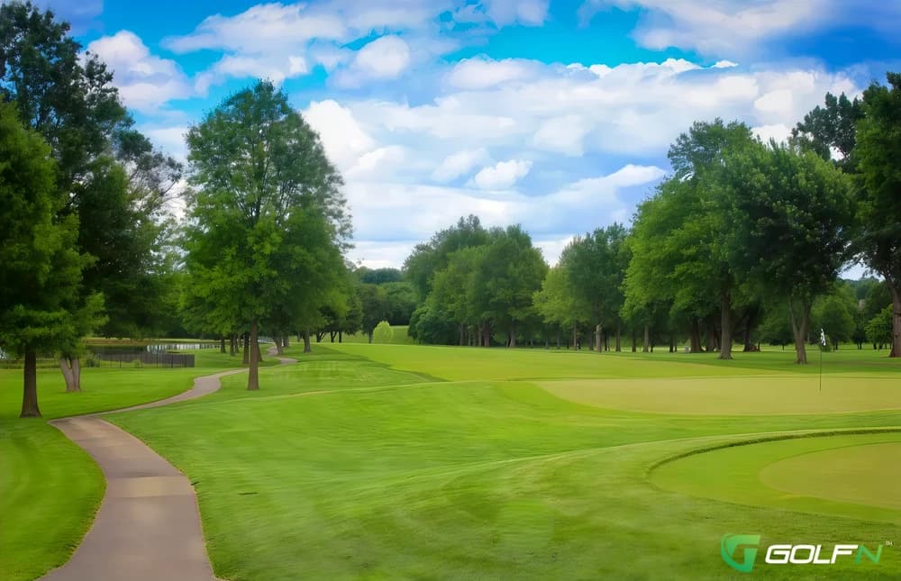 Sedalia Country Club in Sedalia, Missouri — private, 18-hole golf course, designed by Roger Packard (1979)