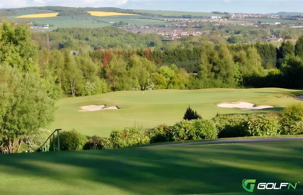 Broomieknowe Golf Club in Bonnyrigg, Scotland — public, 18-hole golf course, designed by James Braid (1932)