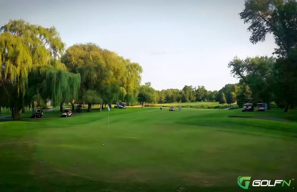 Marshall Golf Club in Marshall, Minnesota — semi-private, 18-hole golf course, designed by Marty Johnson (1942)