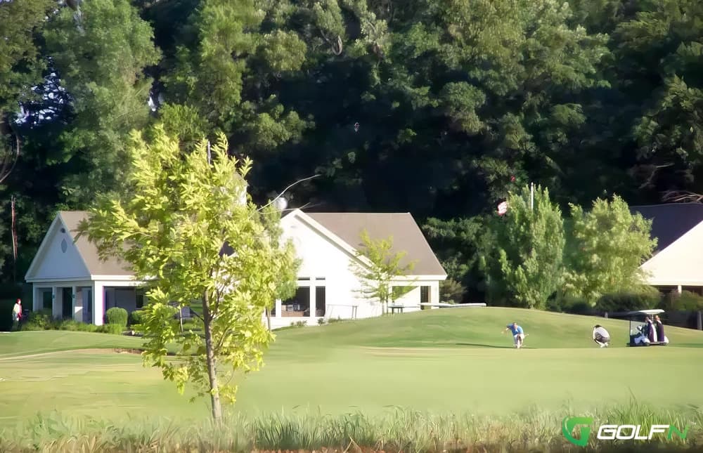 Hidden Creek Golf Club in Lima, Ohio — public, 18-hole golf course, designed by James Bassett