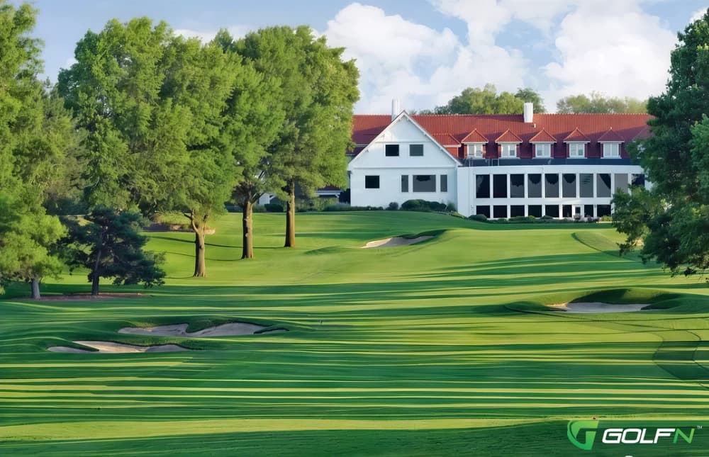 Happy Hollow Club in Omaha, Nebraska — private, 18-hole golf course, designed by William Langford (1924)