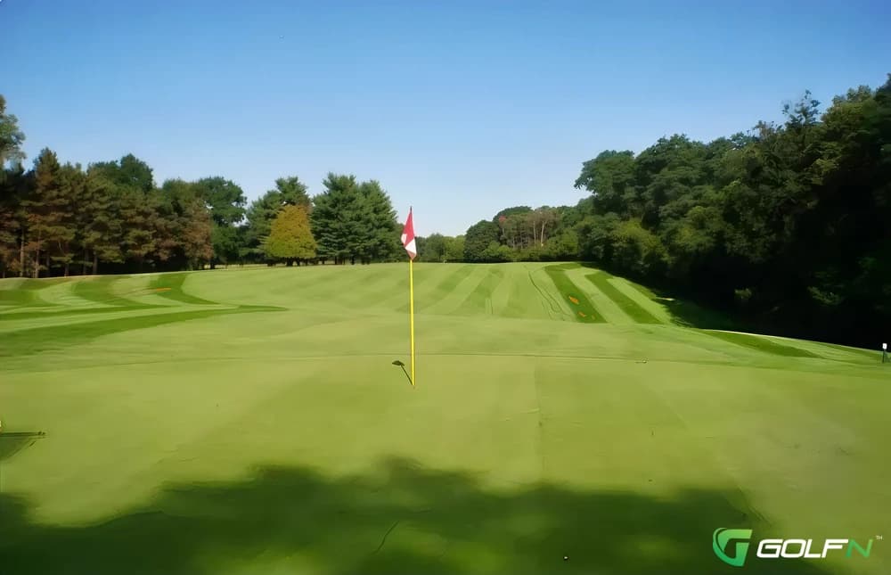 Lakelands Golf & Country Club in Brighton, Michigan — private, 18-hole golf course, designed by Jerry Matthews