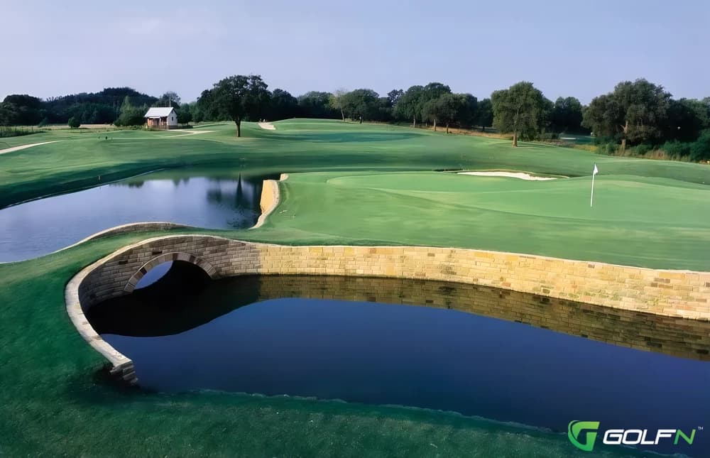 Lantana Golf Club in Lantana, Texas — private, 18-hole golf course, designed by Jay Morrish (2002)