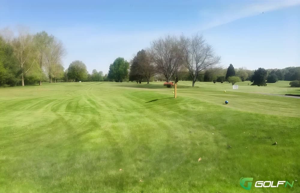 Lincoln Country Club in Grand Rapids, Michigan — public, 18-hole golf course