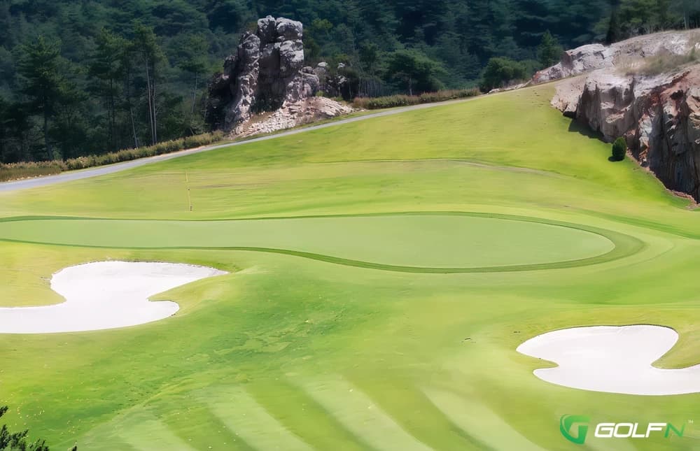 Dongwon Royal Country Club & Youth Hostel in Tongyeong-si, Gyeongsangnamdo β resort, 18-hole golf course, designed by David Dale