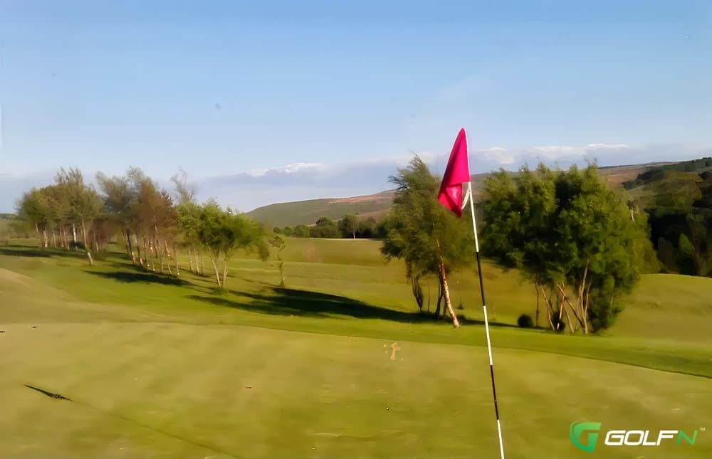 Ash Valley Golf Club in Much Hadham, England — semi-private, 18-hole golf course
