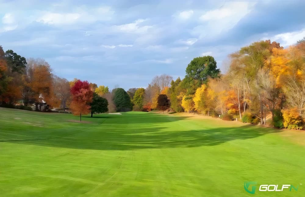 Silo Point Country Club in Southbury, Connecticut — private, 18-hole golf course, designed by Al Zikorus (1967)