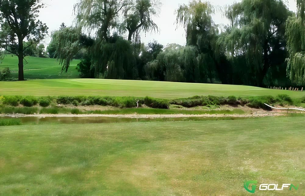 Blue - Monthill Golf And Country Club in Caledonia, Ontario — public, 27-hole golf course, designed by Tom Bendelow (1920)