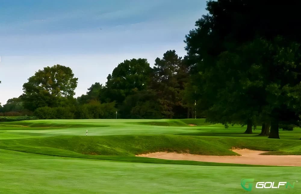 Fairlop Waters in Essex, England — public, 18-hole golf course, designed by Bruce Matthews (1958)