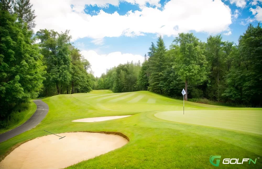 Plateau Club in Sammamish, Washington — private, 18-hole golf course, designed by M. Saito (1997)
