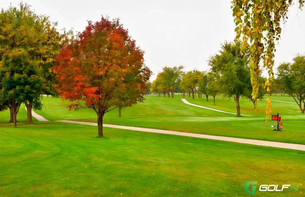 Lochland Country Club in Hastings, Nebraska — private, 18-hole golf course, designed by David Gill (1962)