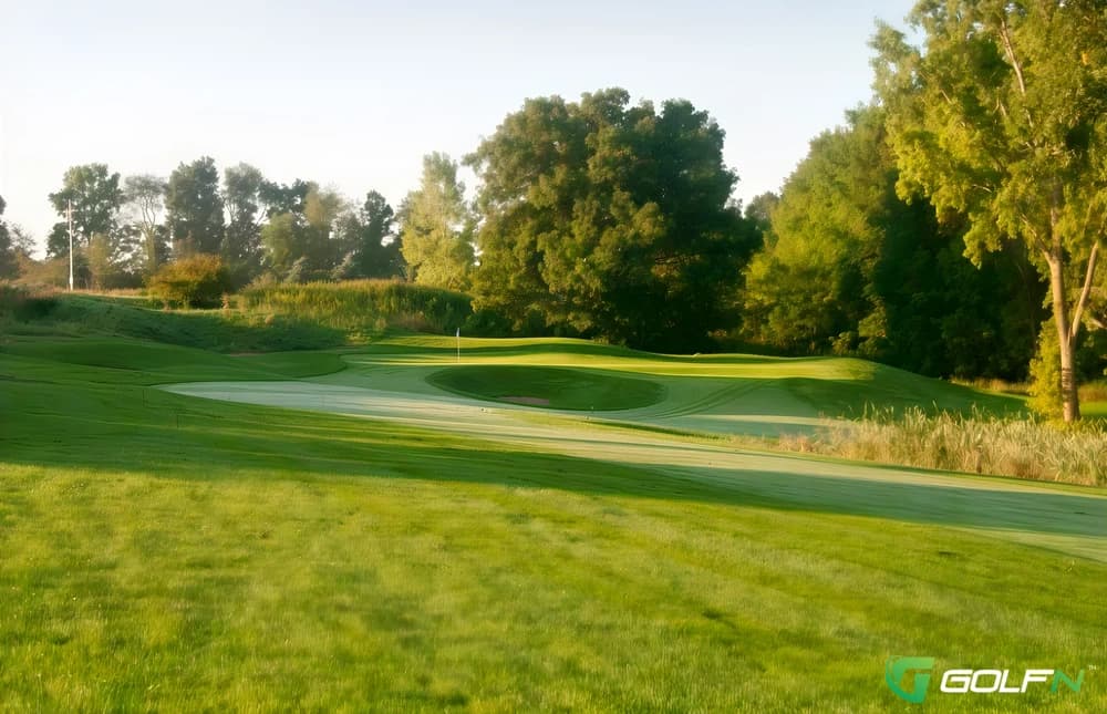 Hunters Ridge Golf Course in Howell, Michigan — public, 18-hole golf course, designed by Jerry Matthews (1995)