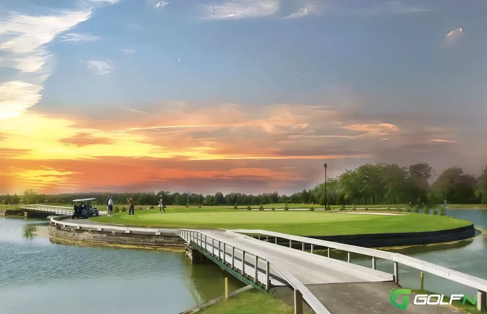 18-Forest Golf & Country Hotel in Forest, Ontario — public, 18-hole golf course