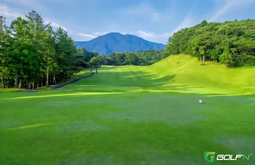 Persimmon - Solmoro Country Club in Yeoju-si, Gyeonggido β semi-private, 36-hole golf course, designed by Peter Thomson (1978)