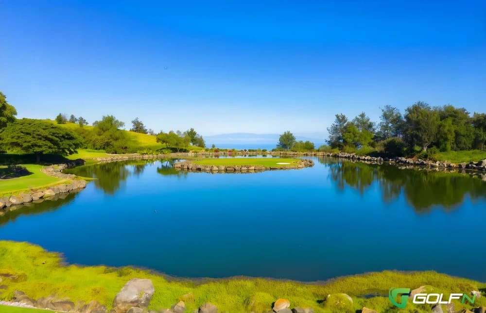 Makani Golf Club in Kailua Kona, Hawaii — public, 18-hole golf course, designed by Perry Dye (1997)
