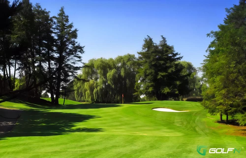 Cherry Downs Golf & Country Club in Pickering, Ontario — private, 18-hole golf course, designed by Howard & John Watson (1962)