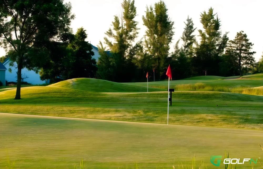 Pitch & Putt Par 3 Course Mill Creek in Geneva, Illinois — public, 9-hole golf course, designed by Roy Case