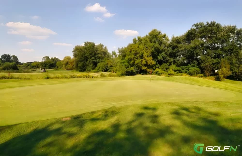 Mud Run Golf Course in Akron, Ohio — public, 9-hole golf course, designed by Craig Schreiner (2003)