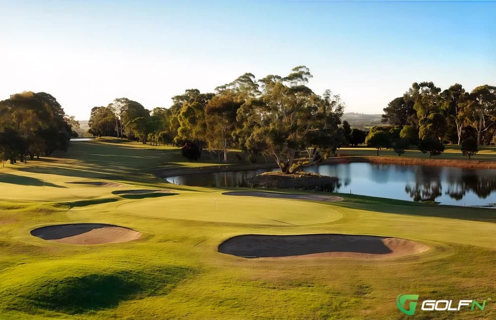 Colac Golf Club in Colac, Victoria β public, 18-hole golf course