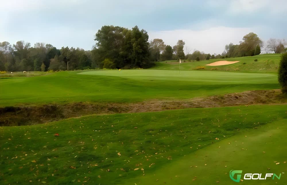 Shortlands Golf Club in Shortlands, England — private, 18-hole golf course, designed by Larry Rabold