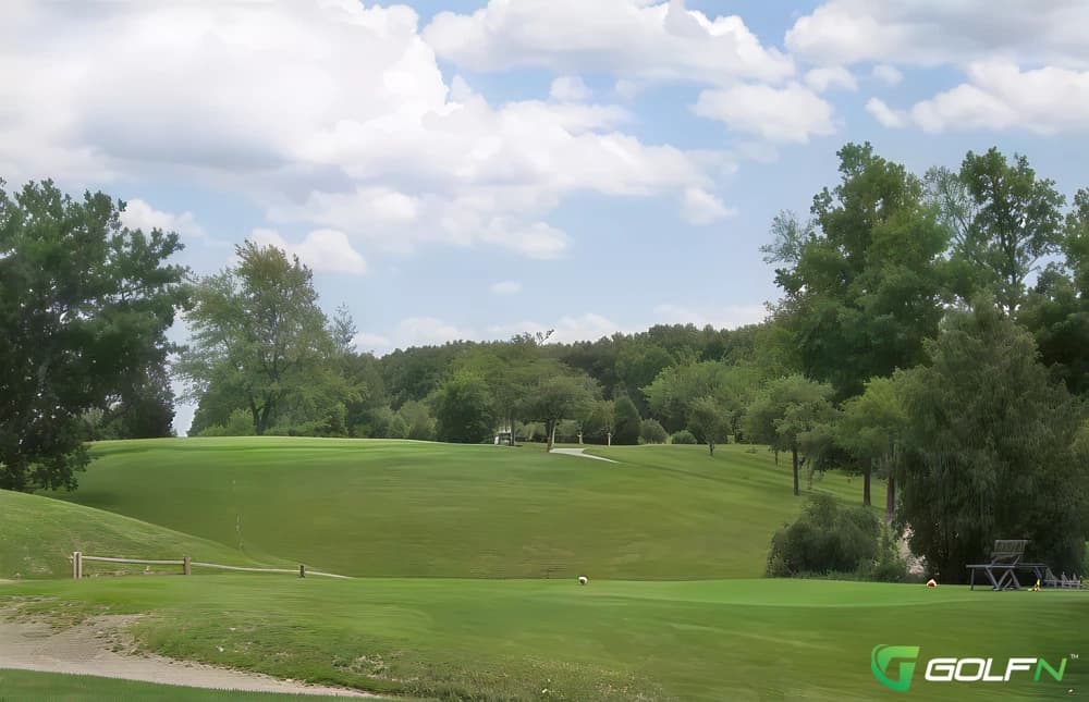 Black Creek Golf Course in Oil Springs, Ontario — semi-private, 9-hole golf course