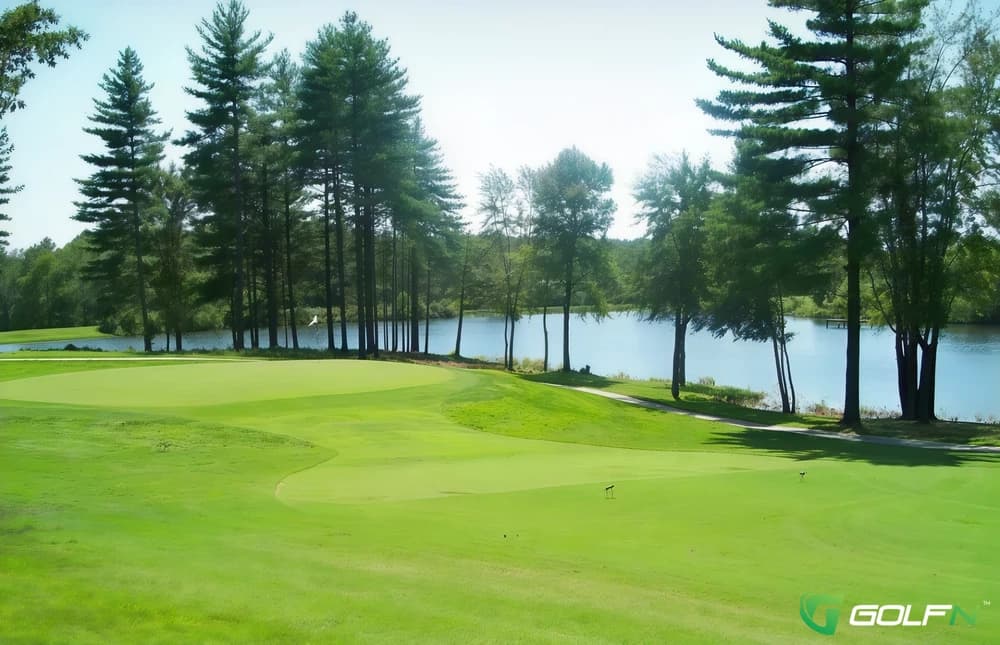 Boonville Country Club in Boonville, Indiana — private, 18-hole golf course