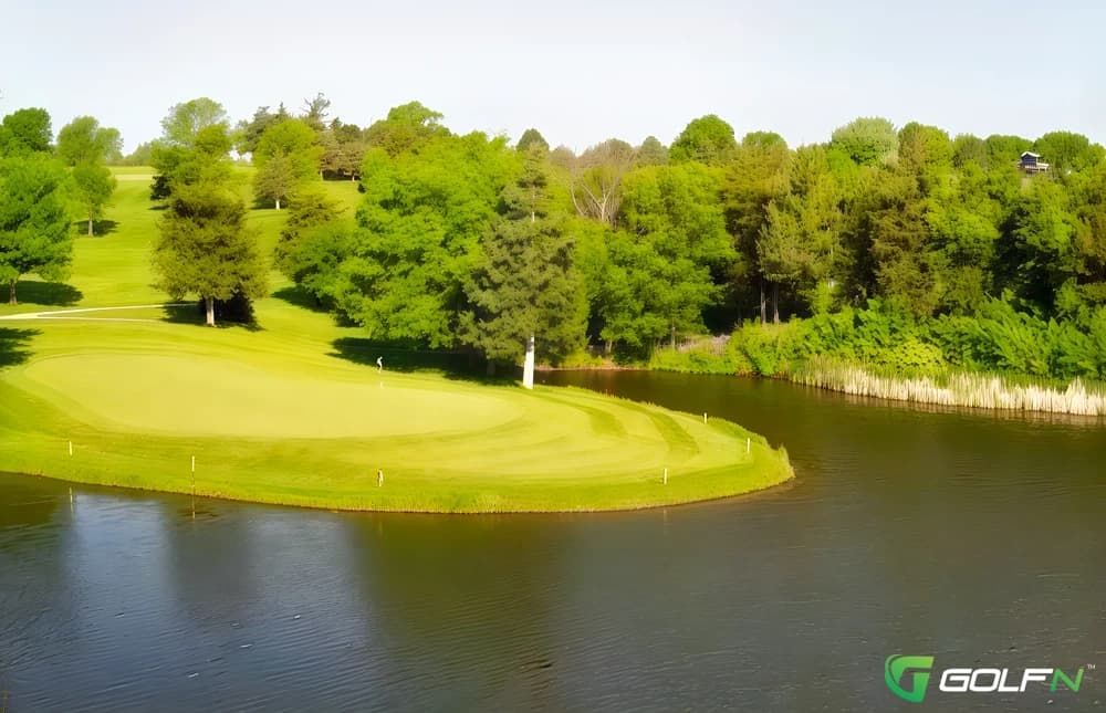 Kearney Country Club in Kearney, Nebraska — private, 18-hole golf course