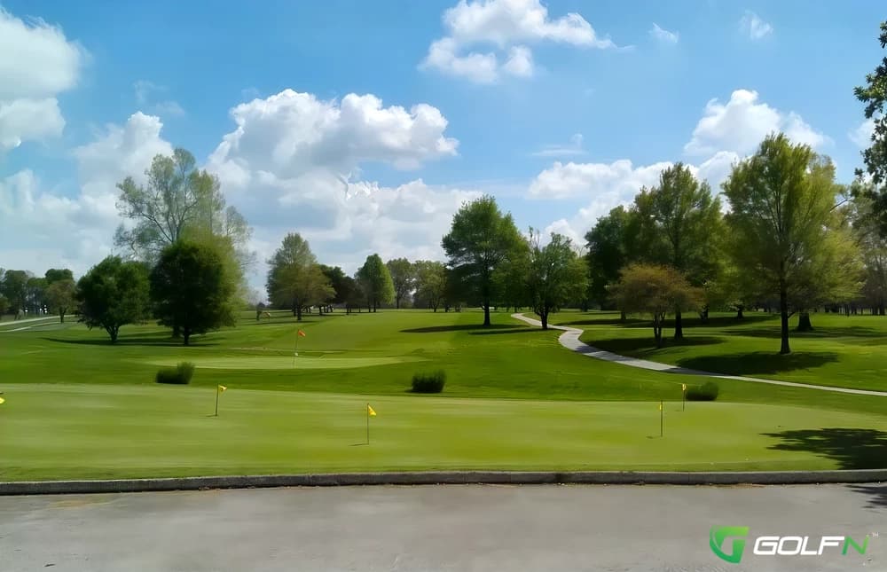 Cassville Golf Club in Cassville, Missouri — semi-private, 18-hole golf course