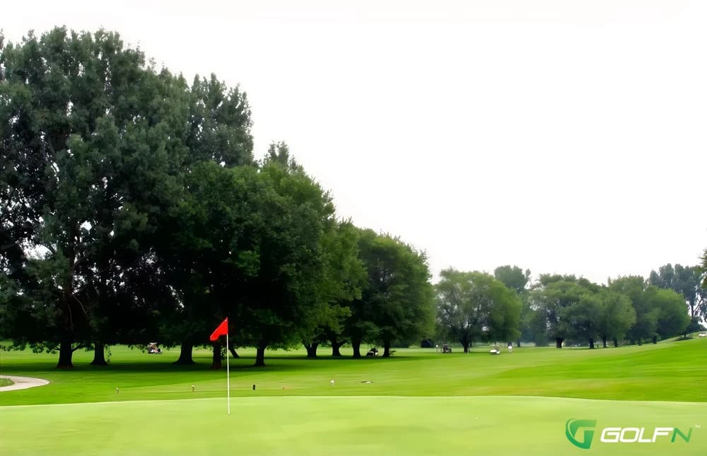 Annandale Golf & Curling Club in Ajax, Ontario — semi-private, 18-hole golf course