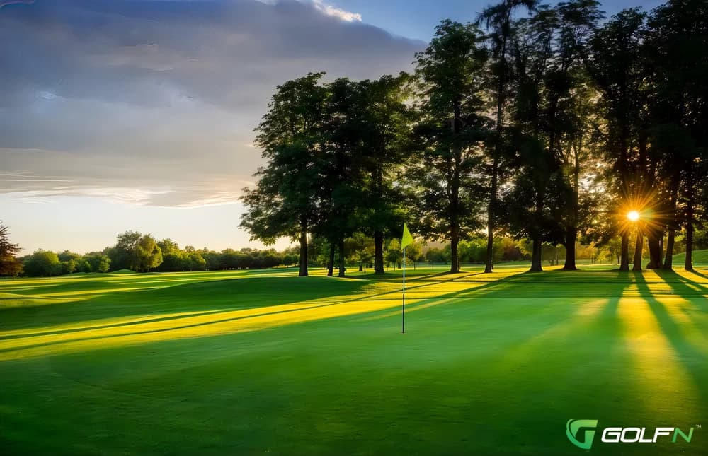 Badgemore Park Golf Club in Oxon, England — semi-private, 18-hole golf course