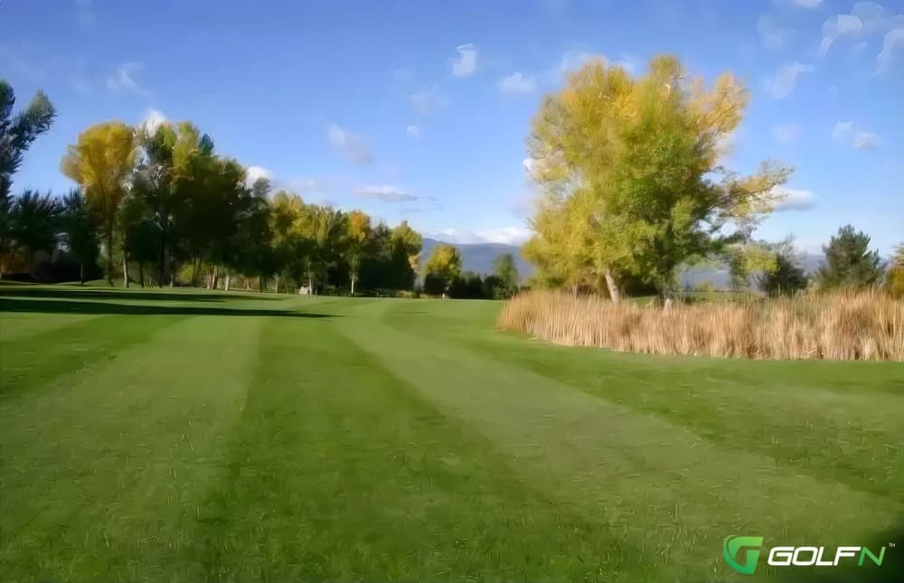 Highlands Golf Club in Missoula, Montana — semi-private, 9-hole golf course