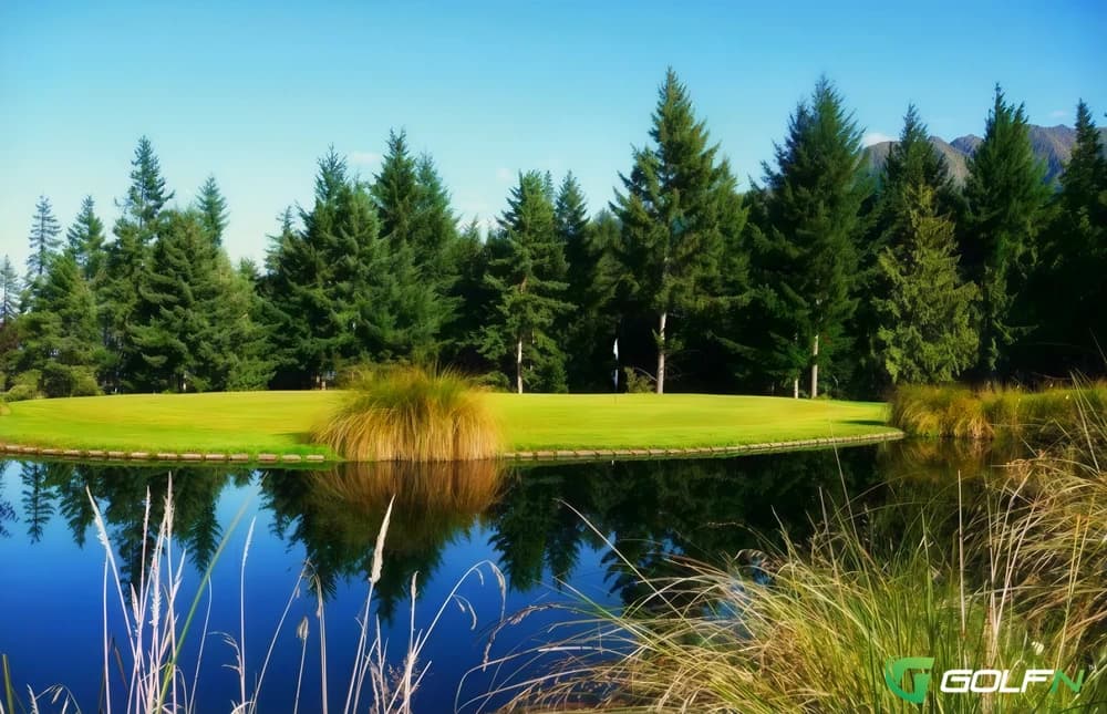 Queenstown Golf Club in Queenstown, Otago β public, 18-hole golf course