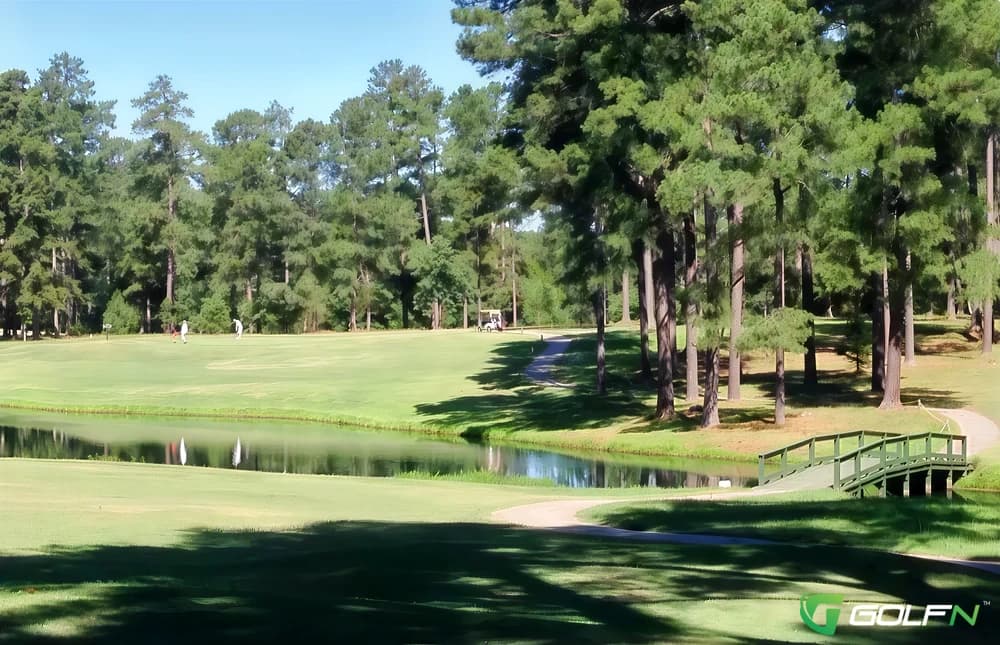 Warrenton Golf Course in Warrenton, Missouri — public, 18-hole golf course