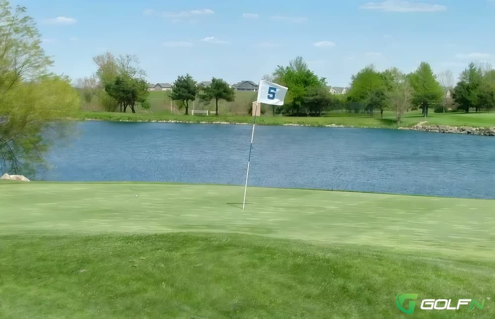 Smileys Executive Golf Club in Lenexa, Kansas — public, 18-hole golf course, designed by Dennis Tull