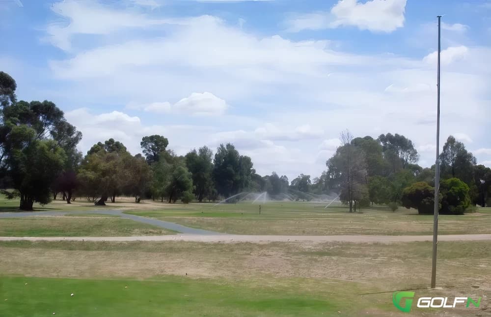 Campaspe Golf Club in Rochester, Victoria β semi-private, 18-hole golf course