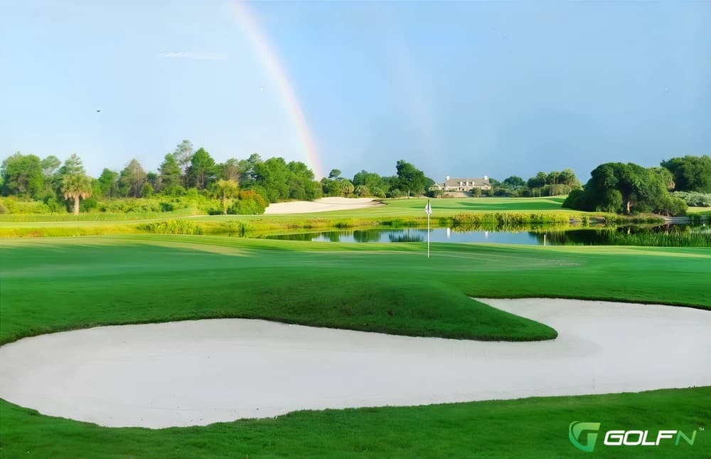 Hawks Nest Golf Club in Vero Beach, Florida — private, 18-hole golf course, designed by Jim Fazio (1987)