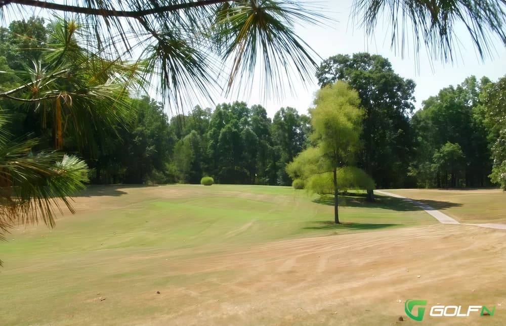 Centerville Municipal Golf Course in Centerville, Tennessee — 18-hole golf course, designed by Kenneth Claud